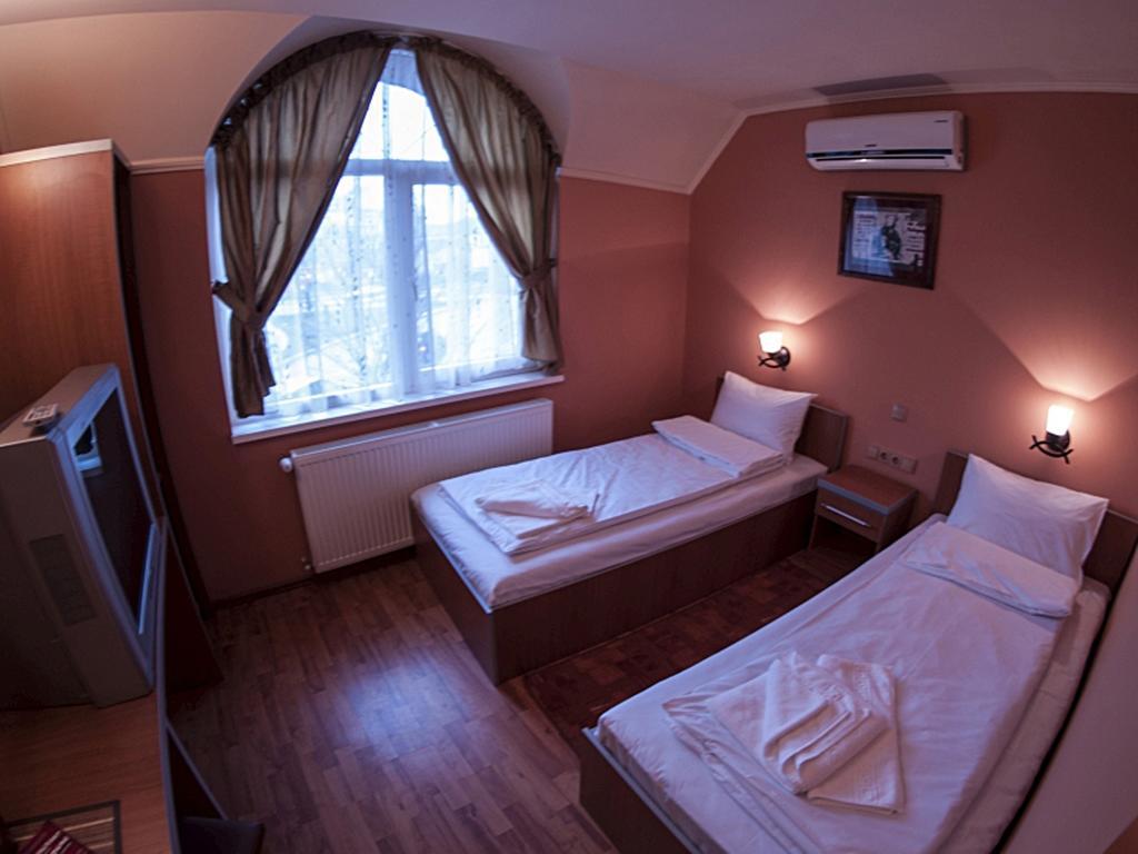 Motel Al Capone Satu Mare Eksteriør bilde