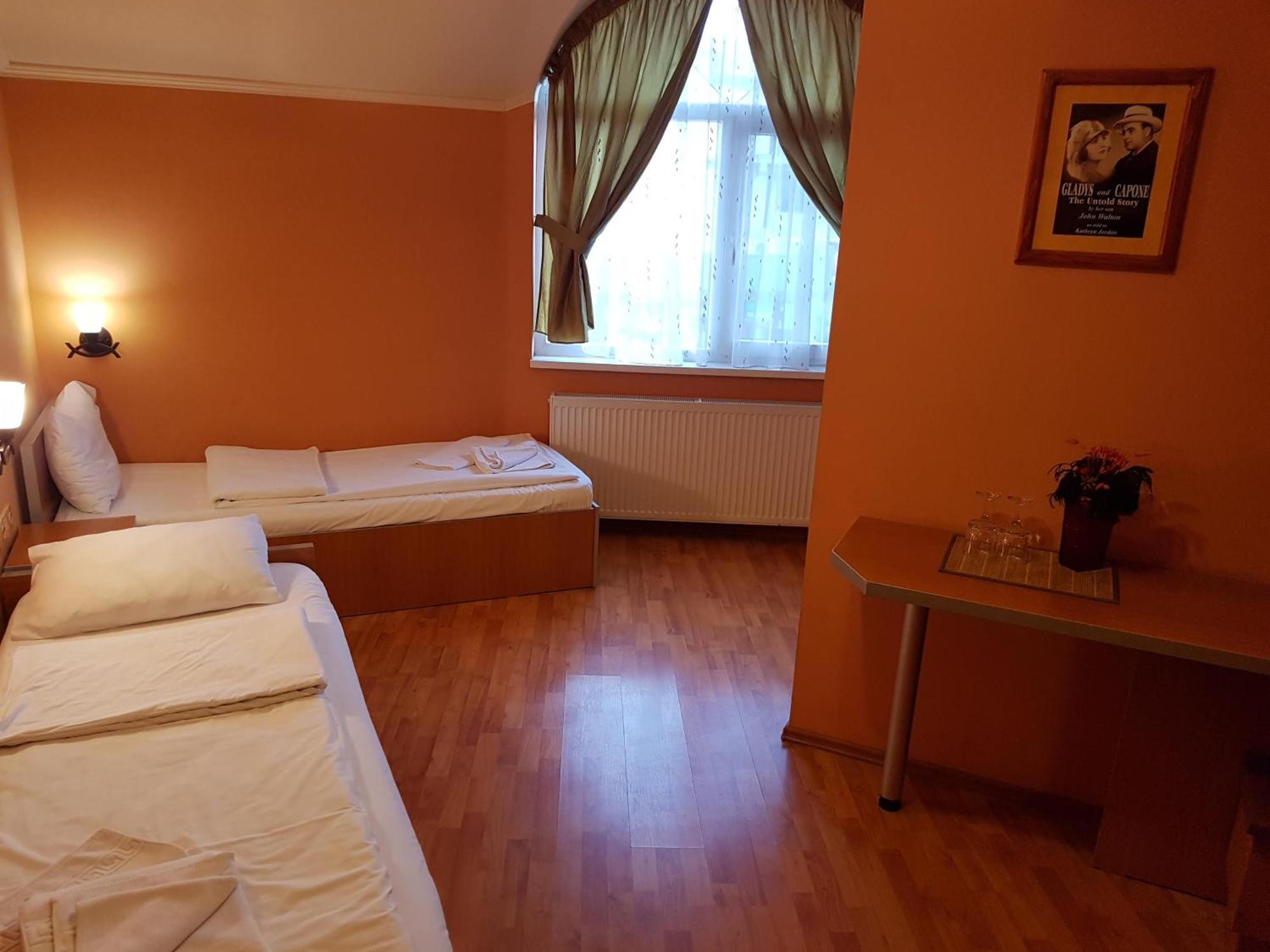 Motel Al Capone Satu Mare Eksteriør bilde